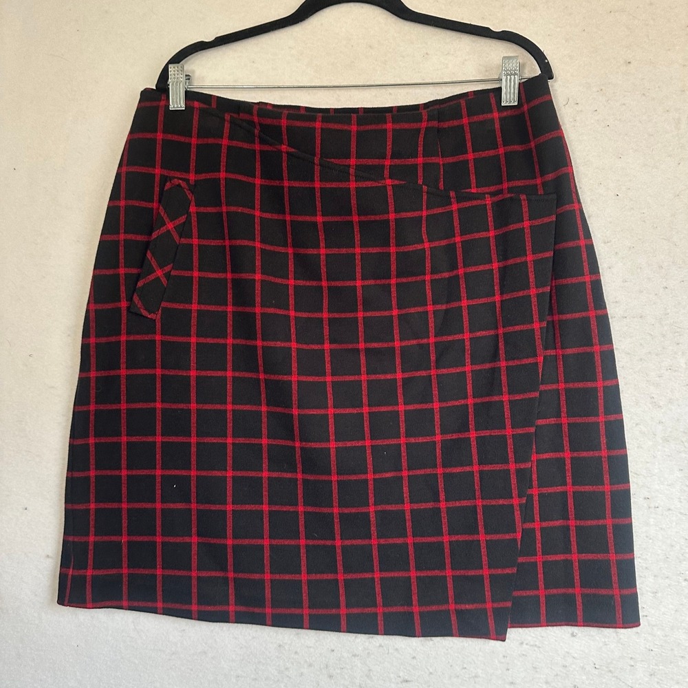 J. Jill Red Black Windowpane Plaid Wrap Mini Skirt Cotton Modal Blend Size Large